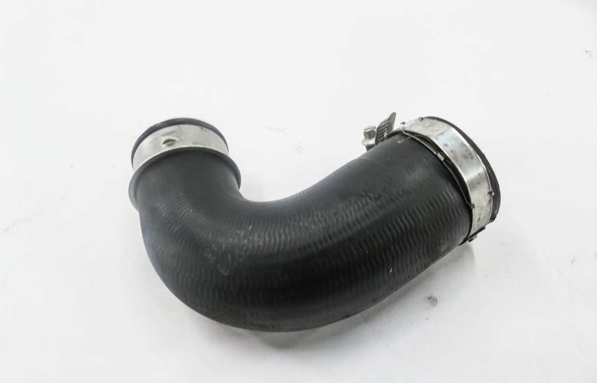 Thumbnail 5: 2014 PORSCHE CAYENNE (958) 3.0L DIESEL ENGINE - RIGHT INTERCOOLER PRESSURE PIPE