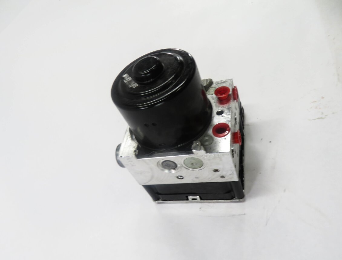Thumbnail 4: 2013-2014 PORSCHE CAYENNE (958) ABS BRAKE PUMP w/ MODULE