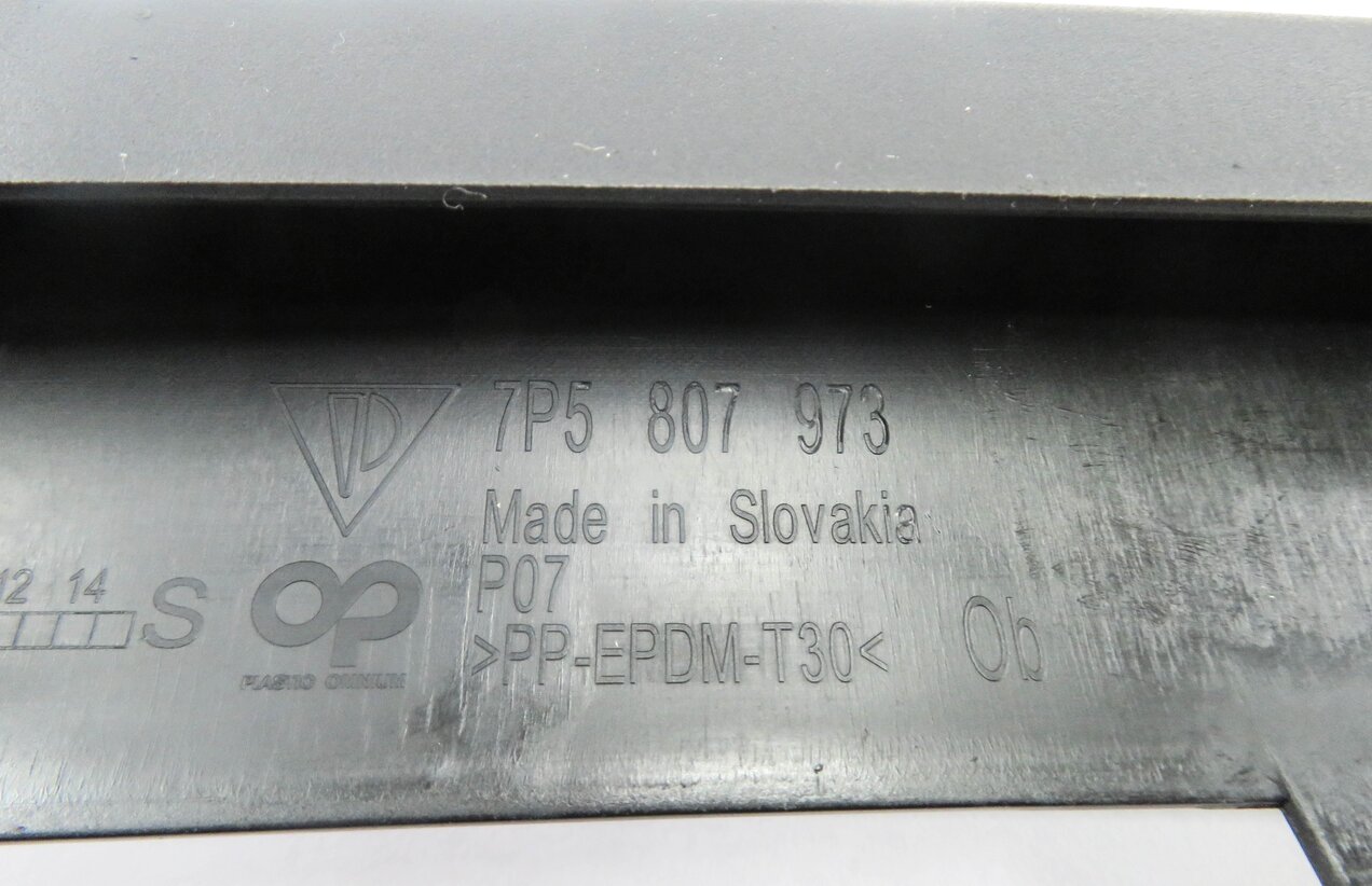 Thumbnail 8: 2014 PORSCHE CAYENNE (958) FRONT BUMPER MOULDING TRIM