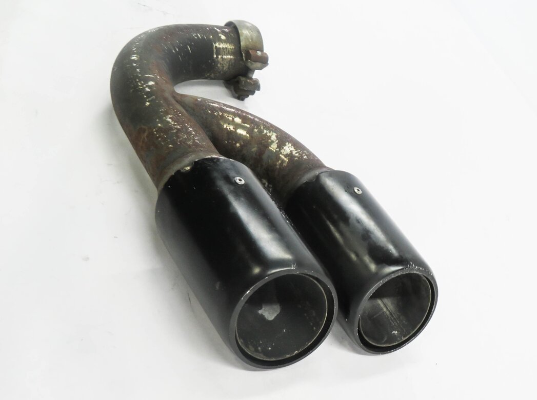 Thumbnail 3: 2014 PORSCHE CAYENNE (958) DIESEL - RIGHT PASSENGER REAR EXHAUST TIP