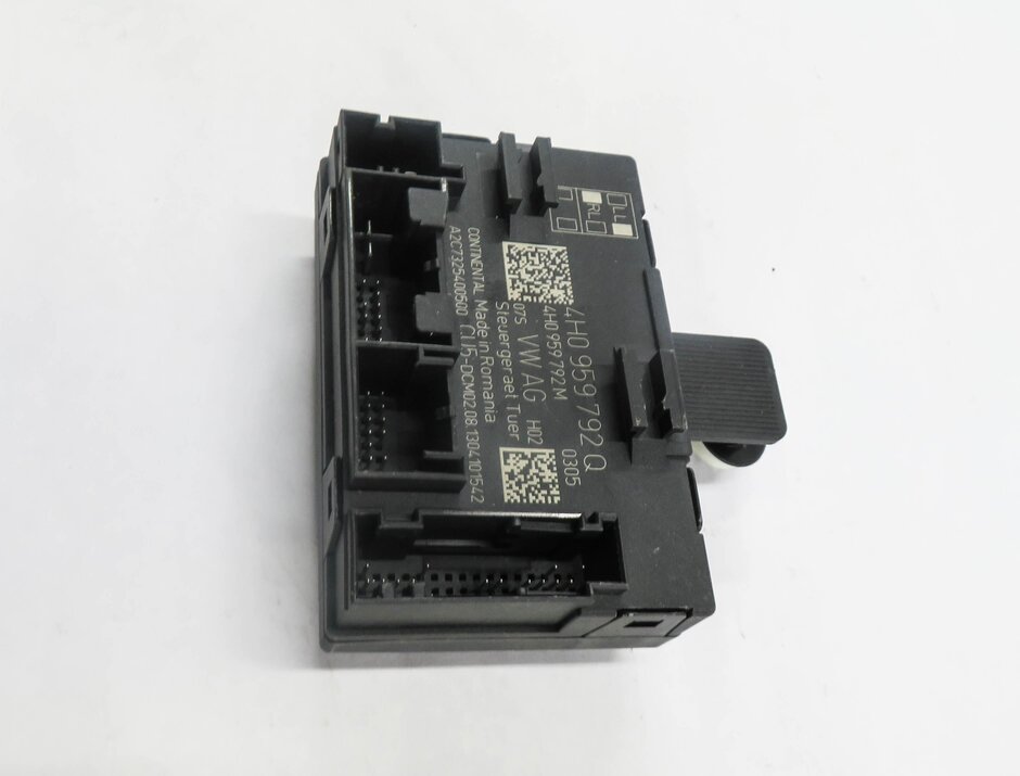 Thumbnail 4: 2014 PORSCHE CAYENNE (958) RIGHT FRONT PASSENGER DOOR CONTROL MODULE