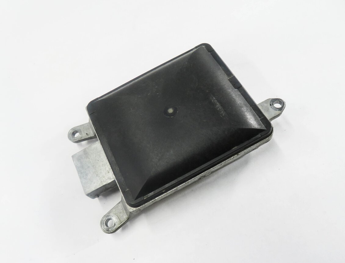2011-2016 PORSCHE CAYENNE (958) LEFT DRIVER REAR BLIND SPOT RADAR MODULE