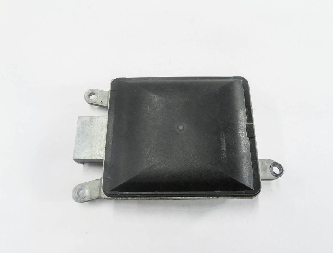 Thumbnail 2: 2011-2016 PORSCHE CAYENNE (958) LEFT DRIVER REAR BLIND SPOT RADAR MODULE