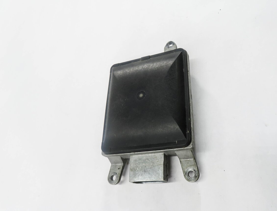 Thumbnail 3: 2011-2016 PORSCHE CAYENNE (958) LEFT DRIVER REAR BLIND SPOT RADAR MODULE