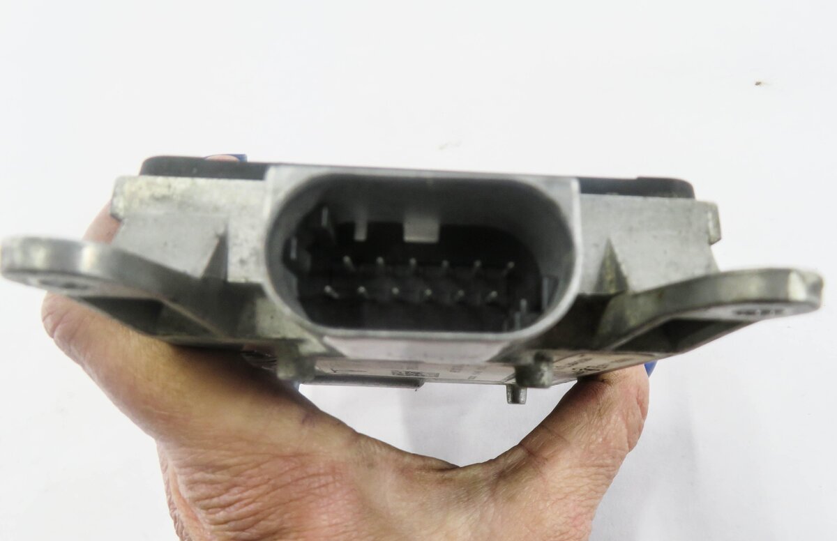 Thumbnail 7: 2011-2016 PORSCHE CAYENNE (958) LEFT DRIVER REAR BLIND SPOT RADAR MODULE