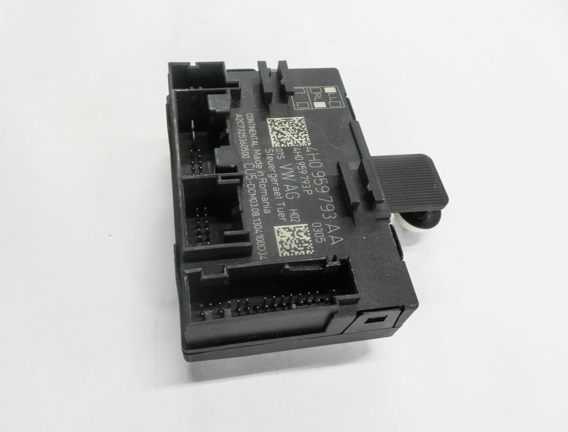 Thumbnail 4: 2014 PORSCHE CAYENNE (958) LEFT FRONT DRIVER DOOR CONTROL MODULE