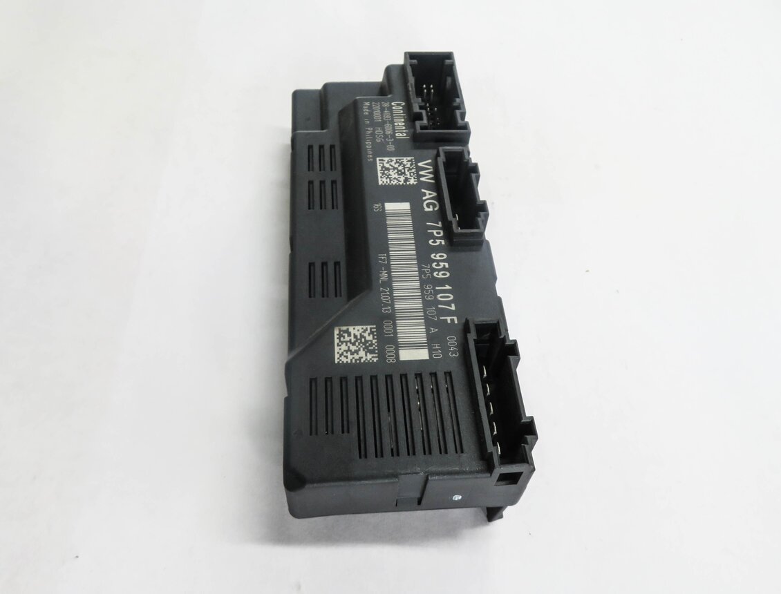 Thumbnail 4: 2014 PORSCHE CAYENNE (958) REAR TRUNK LIFT LIFTGATE CONTROL MODULE