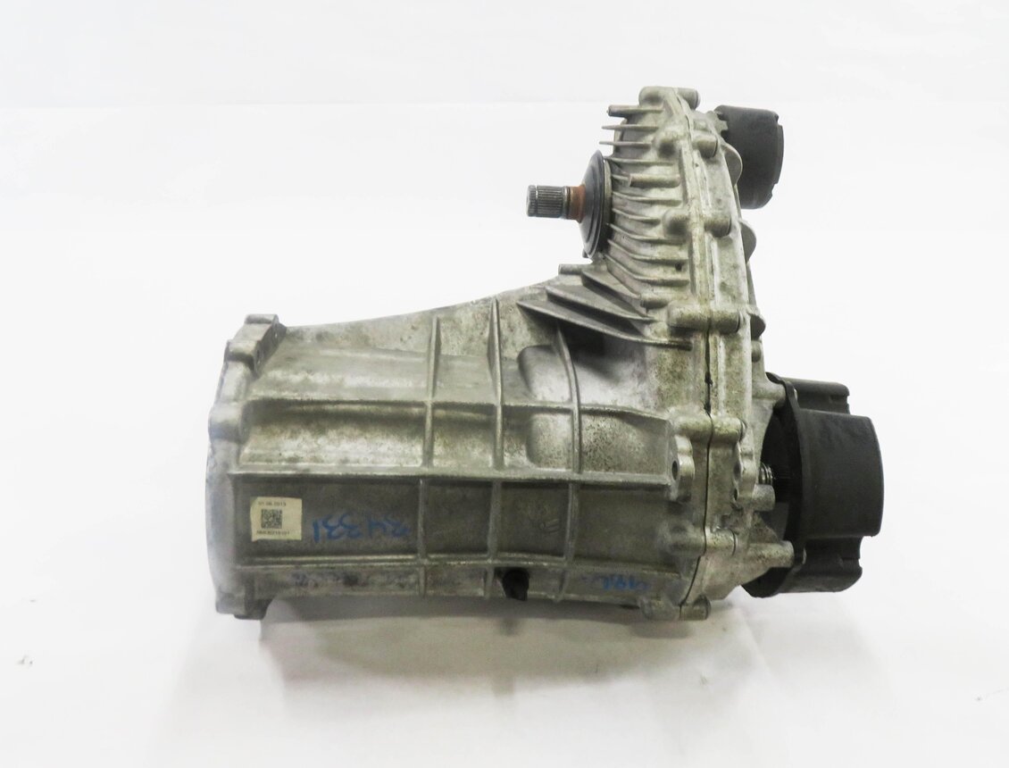Thumbnail 2: 2013-2016 PORSCHE CAYENNE (958) 3.0L DIESEL - FRONT TRANSFER CASE ASSEMBLY
