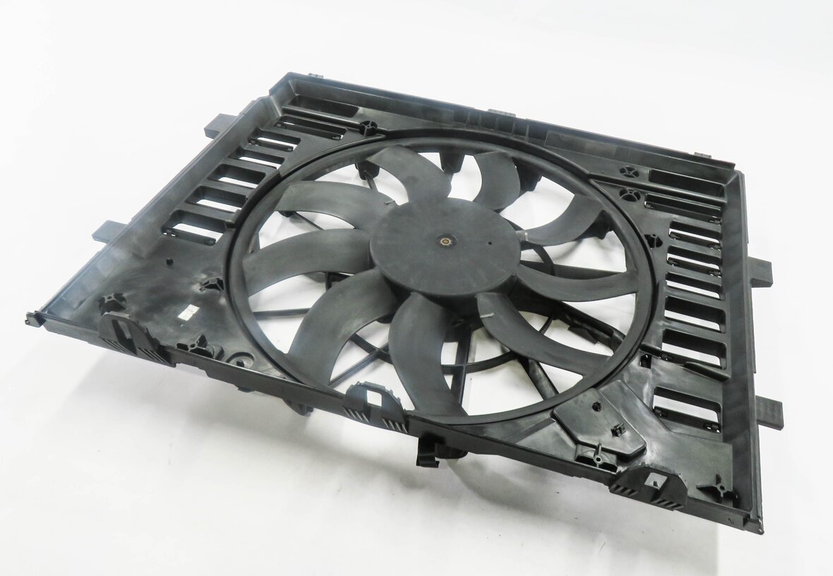 2011-2018 PORSCHE CAYENNE (958) 3.0L DIESEL / 4.8L ENGINE - RADIATOR COOLING FAN