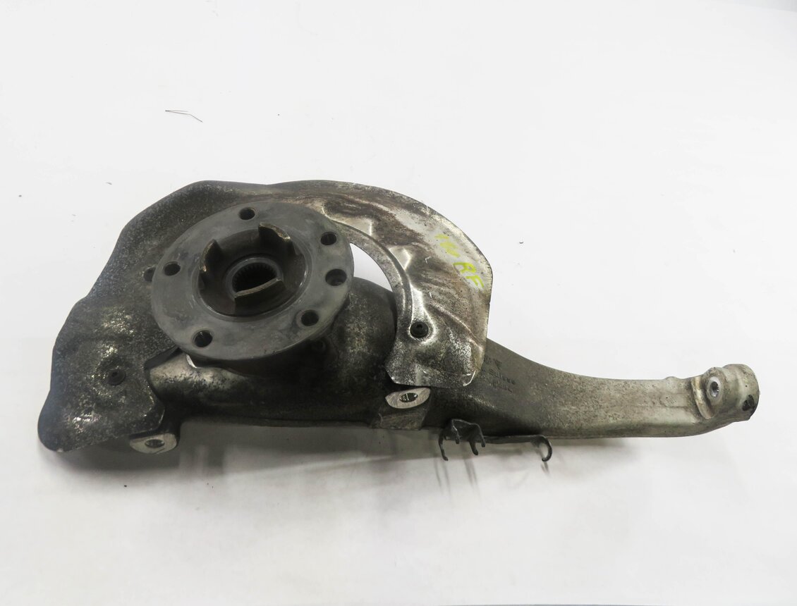 Thumbnail 6: 2011-2018 PORSCHE CAYENNE (958) RIGHT FRONT PASSENGER SPINDLE KNUCKLE HUB