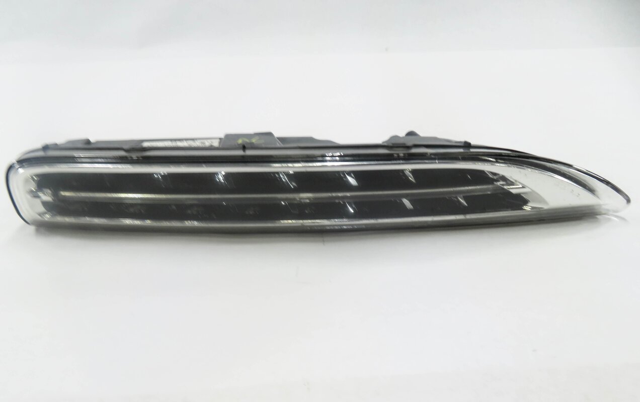 Thumbnail 2: 11-14 PORSCHE CAYENNE (958) RIGHT FRONT DRL DAY TIME RUNNING MARKER LIGHT LAMP