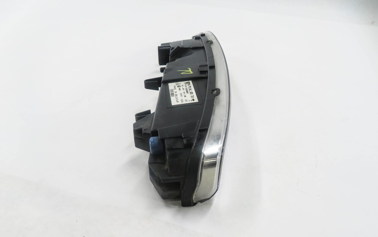 Thumbnail 4: 11-14 PORSCHE CAYENNE (958) RIGHT FRONT DRL DAY TIME RUNNING MARKER LIGHT LAMP