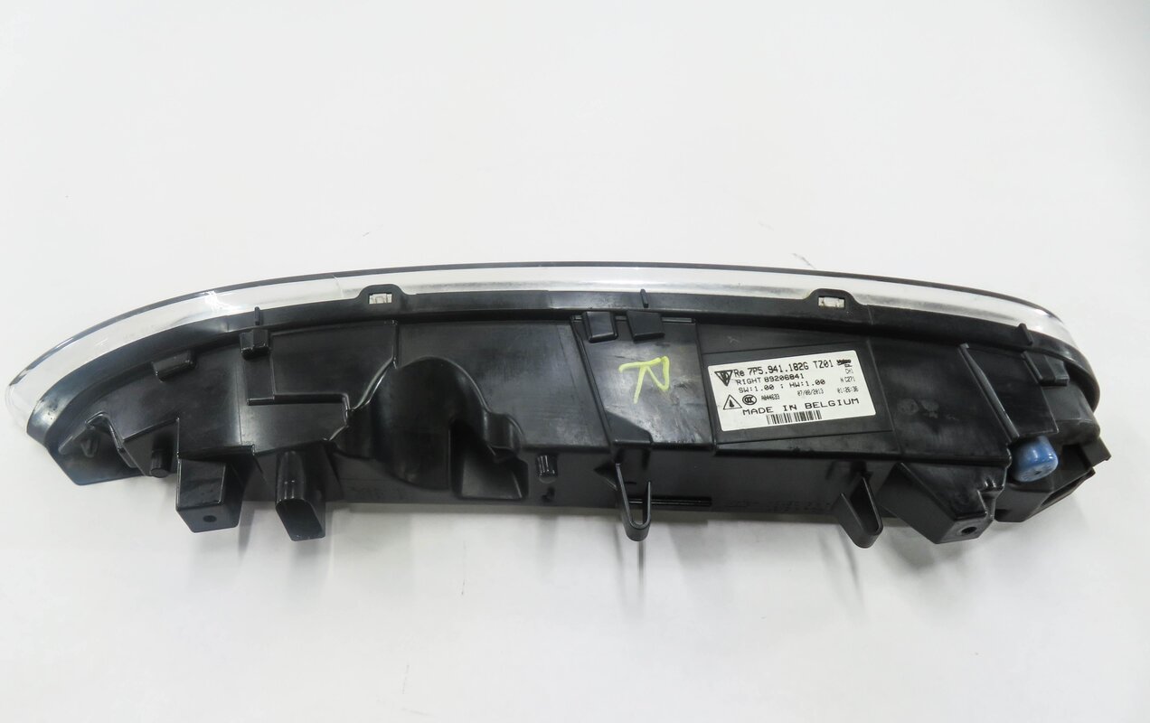 Thumbnail 5: 11-14 PORSCHE CAYENNE (958) RIGHT FRONT DRL DAY TIME RUNNING MARKER LIGHT LAMP