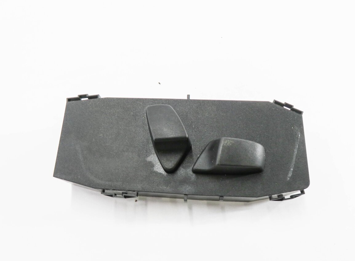Thumbnail 2: 2008 BMW 335i (E92) RIGHT FRONT PASSENGER SEAT ADJUSTMENT SWITCH