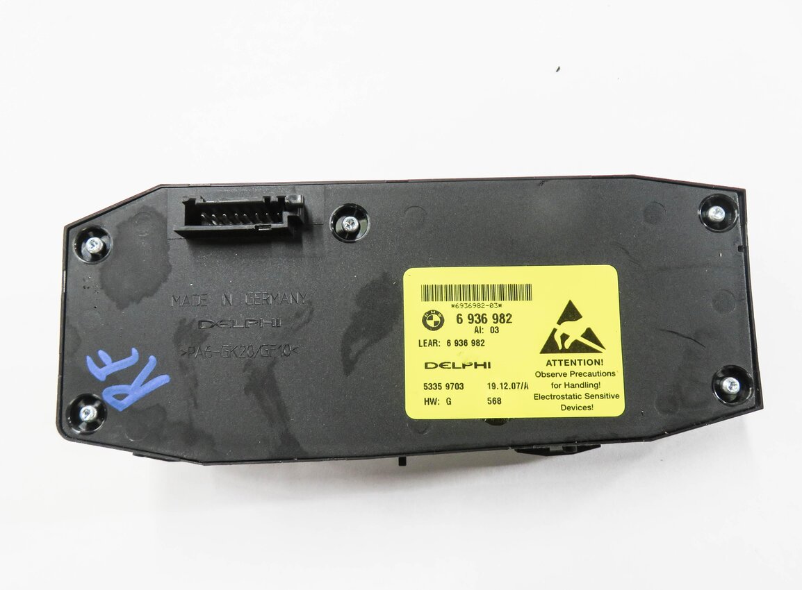 Thumbnail 6: 2008 BMW 335i (E92) RIGHT FRONT PASSENGER SEAT ADJUSTMENT SWITCH