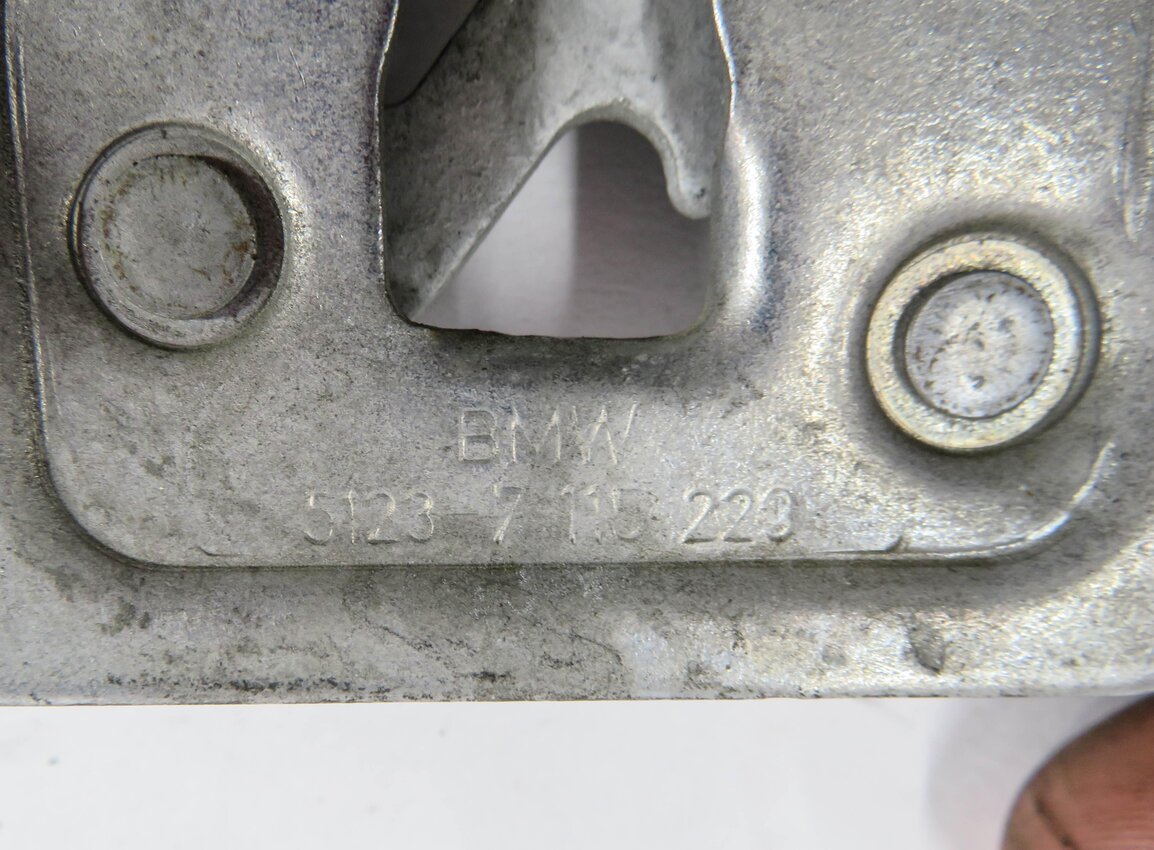 Thumbnail 7: 2008 BMW 335i (E90) FRONT LOWER HOOD LOCK LATCH SET-2