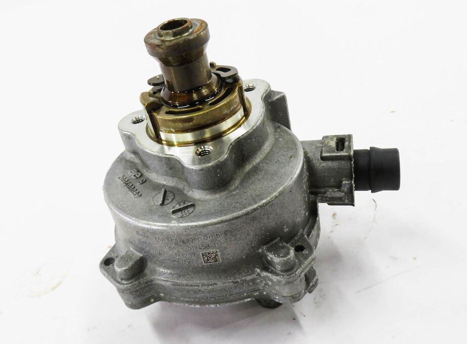 Thumbnail 2: 08-16 BMW 335i 535i X6 Z4 (E87 E90 E60 F01 E71 E89) 3.0L N54 ENGINE VACUUM PUMP