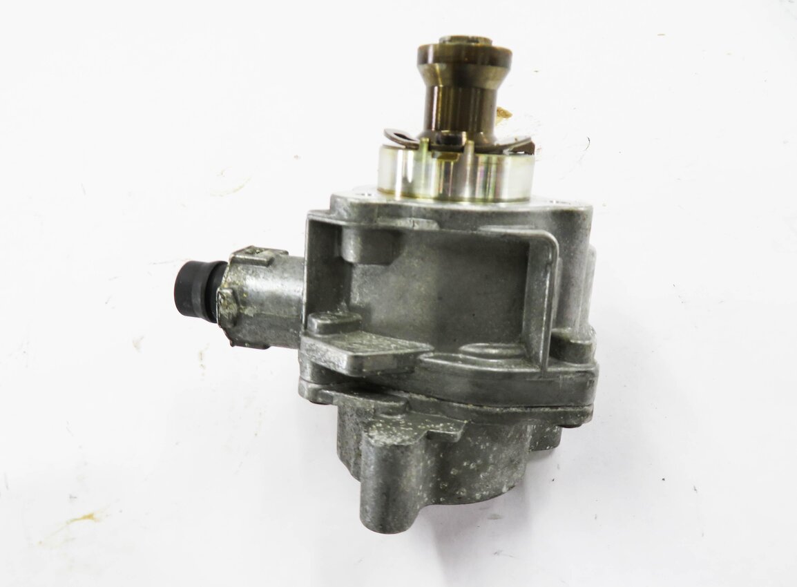 Thumbnail 5: 08-16 BMW 335i 535i X6 Z4 (E87 E90 E60 F01 E71 E89) 3.0L N54 ENGINE VACUUM PUMP