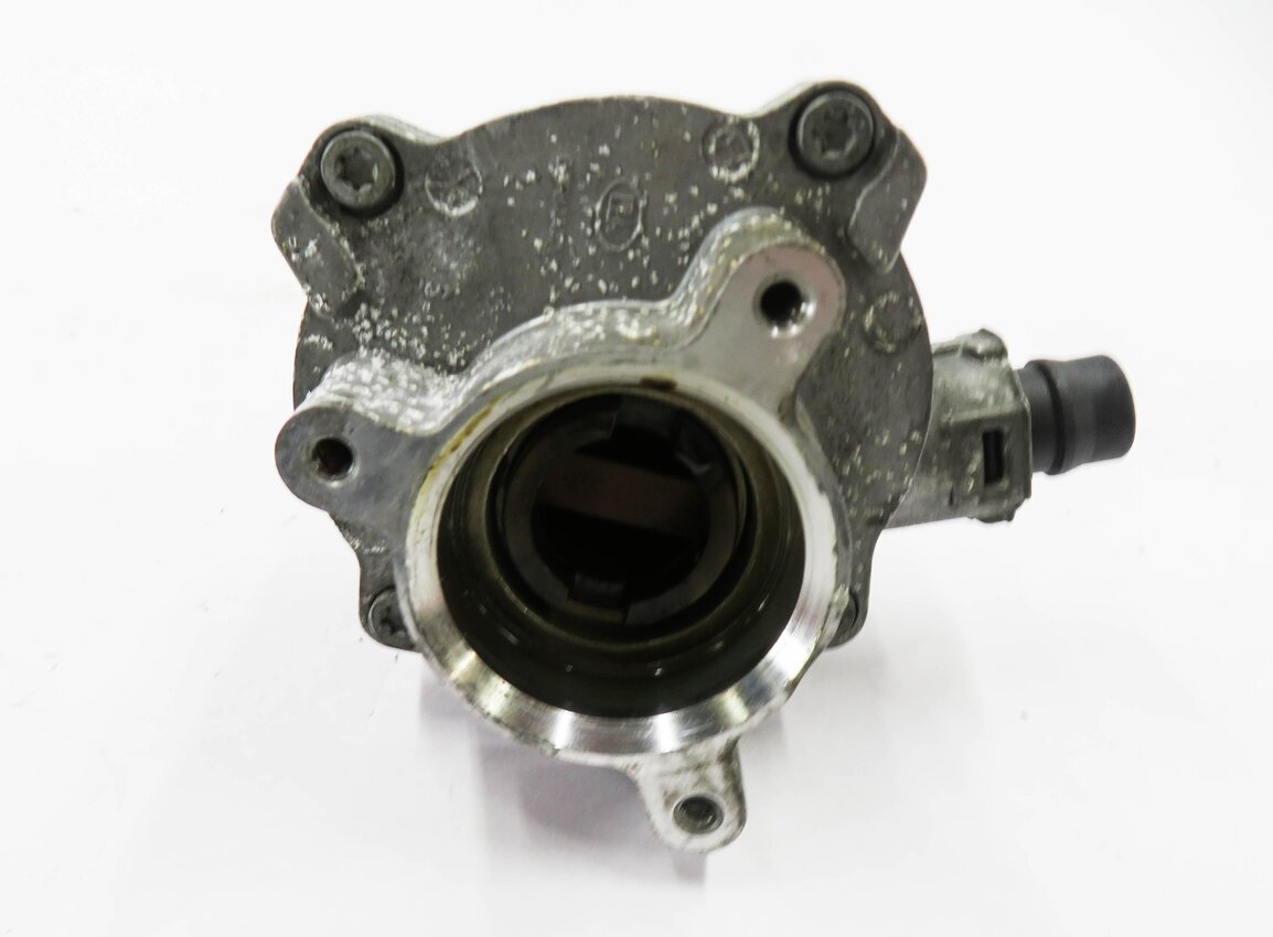 Thumbnail 7: 08-16 BMW 335i 535i X6 Z4 (E87 E90 E60 F01 E71 E89) 3.0L N54 ENGINE VACUUM PUMP