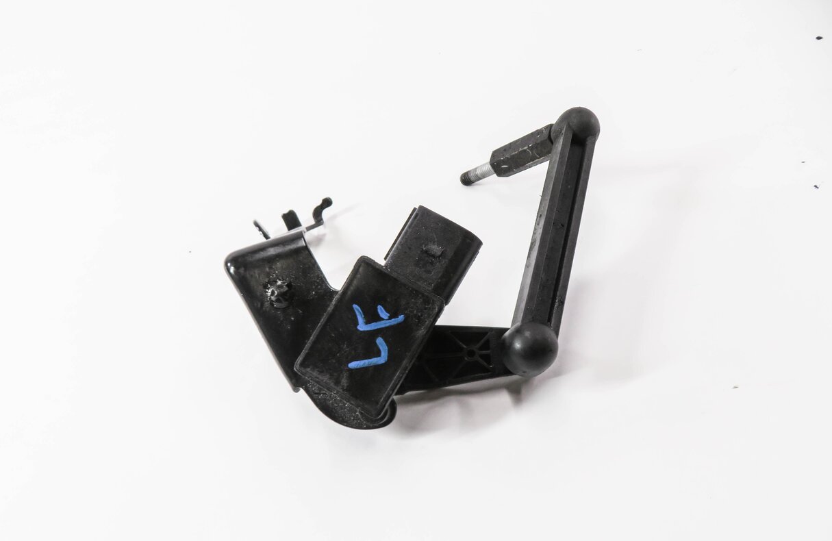 Thumbnail 1: 2018-2022 VW / AUDI - Q5 SQ5 TAOS TIGUAN (FY 80A) FRONT PANORAMIC SUNROOF MOTOR