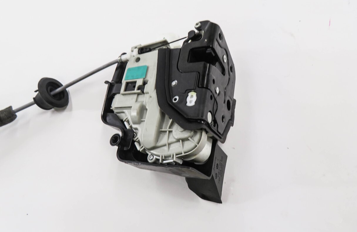 Thumbnail 3: 2015-2021 AUDI A3 S3 A4 Q5 TT (8V B9 MK3 FY) LEFT FRONT DRIVER DOOR LOCK LATCH