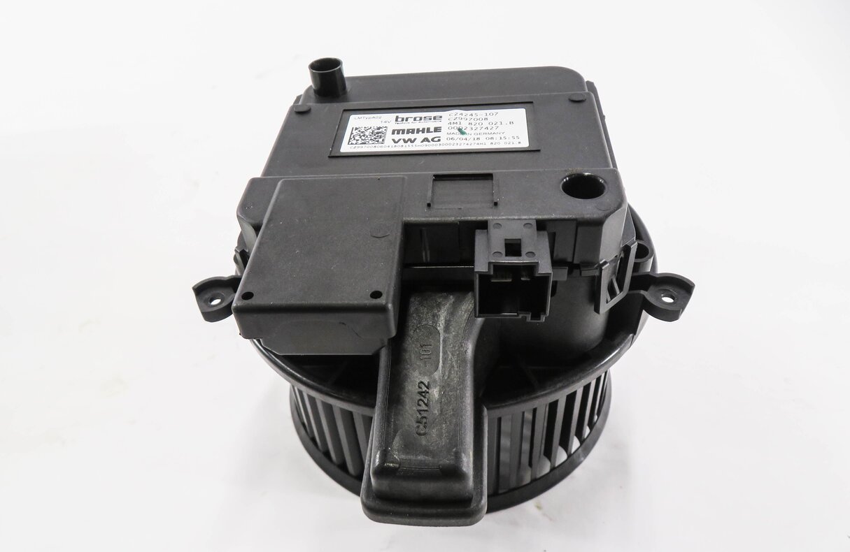 Thumbnail 3: 2017-2020 AUDI A4 A5 Q7 S5 SQ5 (B9 8W 8W6 80A 4M) FRONT HEATER A/C BLOWER MOTOR
