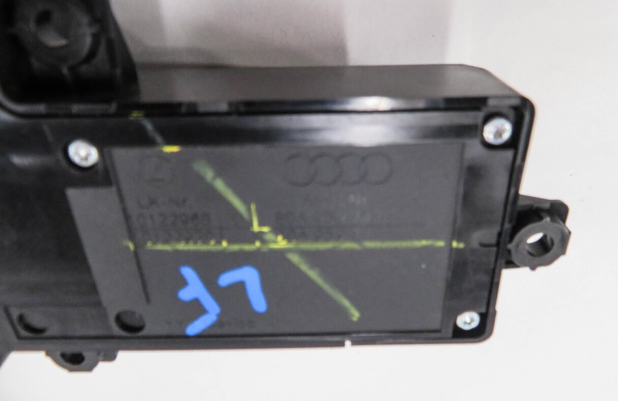 Thumbnail 5: 2018 AUDI SQ5 (FY 80A) LEFT FRONT DRIVER SEAT ADJUSTMENT SWITCH BUTTON