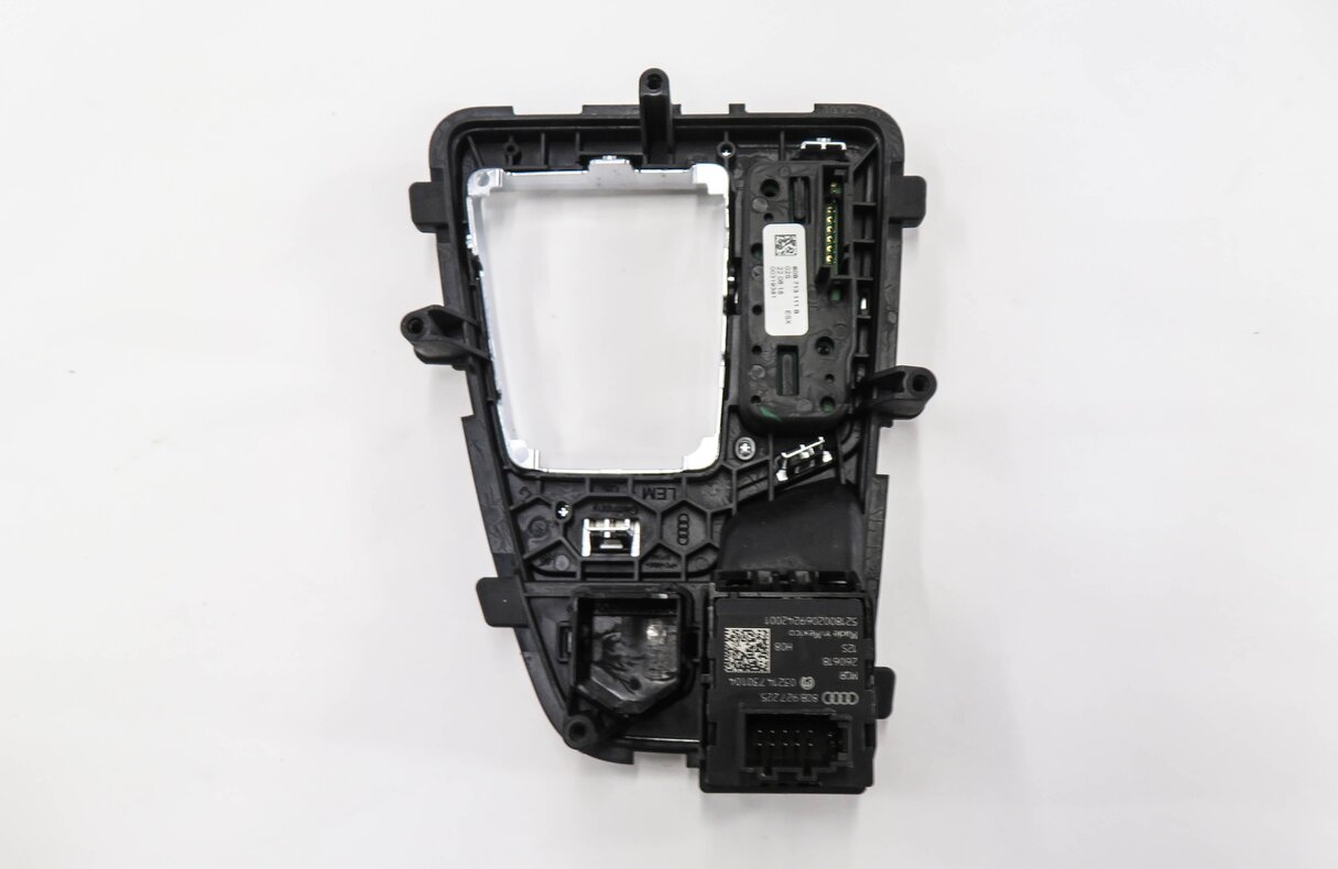 Thumbnail 6: 2018 AUDI SQ5 (FY 80A) TRANSMISSION GEAR SHIFTER SHIFT TRIM w/ BRAKE SWITCH