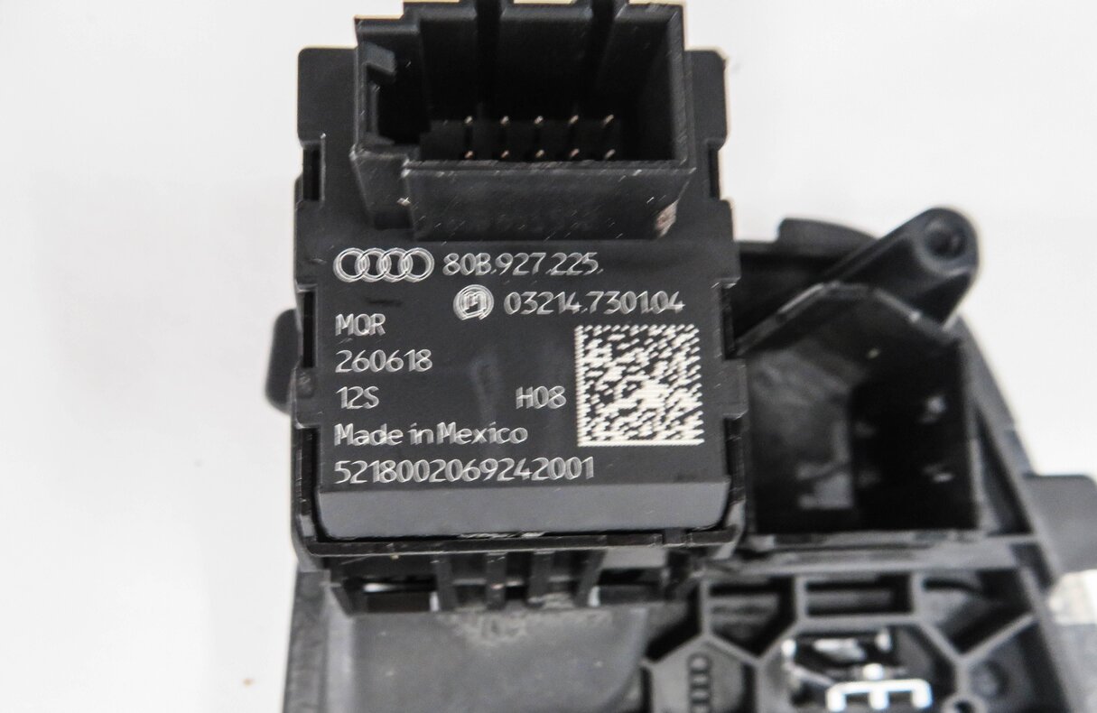 Thumbnail 8: 2018 AUDI SQ5 (FY 80A) TRANSMISSION GEAR SHIFTER SHIFT TRIM w/ BRAKE SWITCH