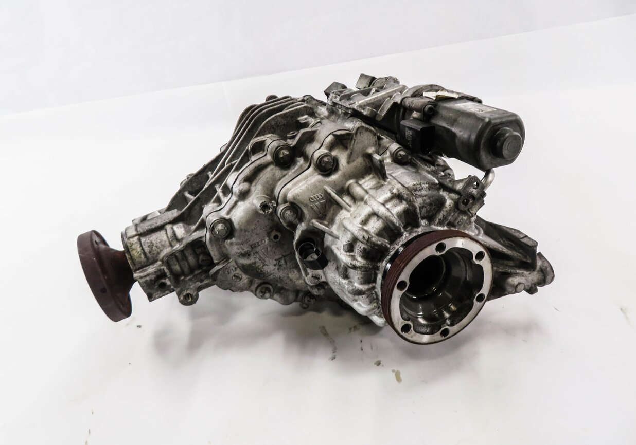 Thumbnail 1: 2018 AUDI S5 SQ5 (B9 FY 80A) REAR DIFFERENTIAL GEAR CARRIER (TORQUE VECTORING)