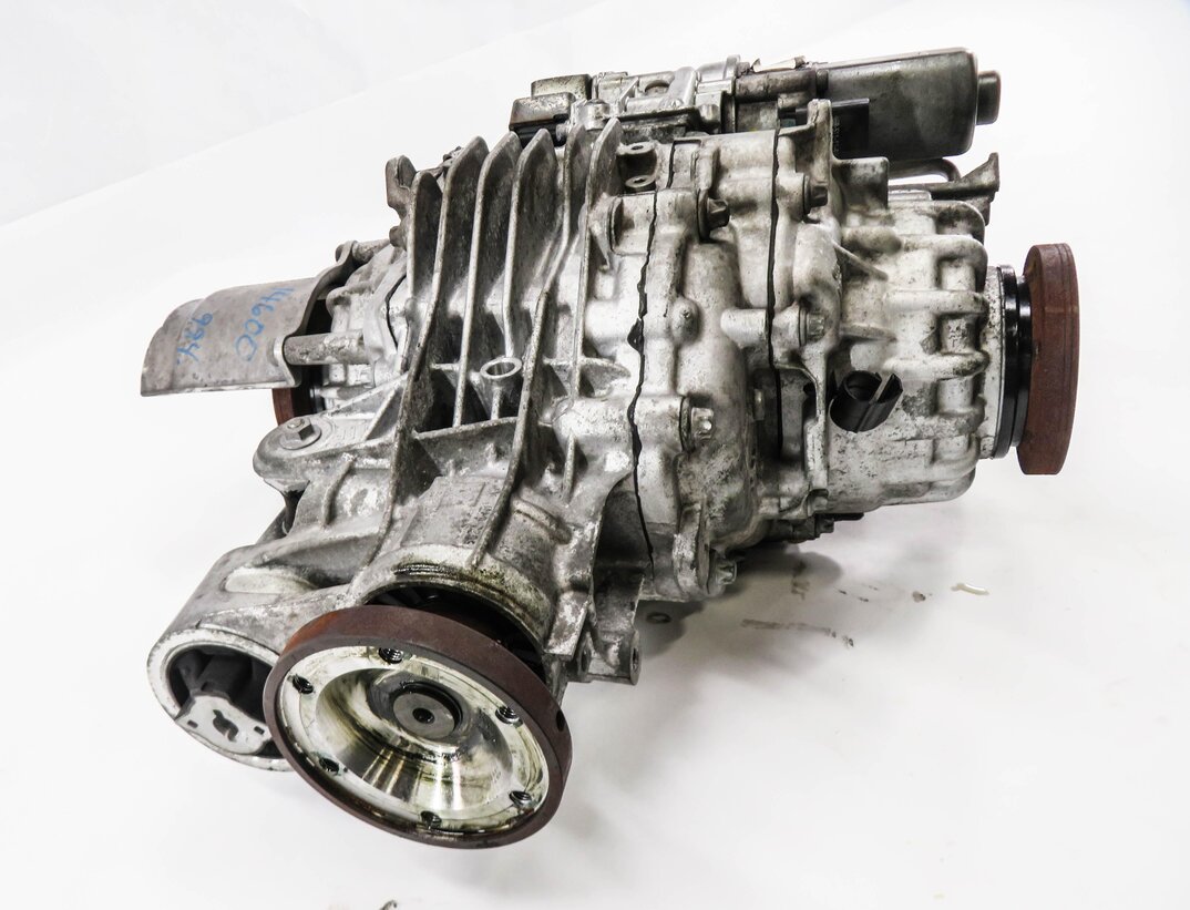 Thumbnail 3: 2018 AUDI S5 SQ5 (B9 FY 80A) REAR DIFFERENTIAL GEAR CARRIER (TORQUE VECTORING)