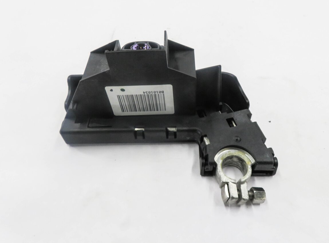 Thumbnail 5: 2014 AUDI A4 (B8 8K) POSITIVE BATTERY TERMINAL w/ MONITOR MODULE