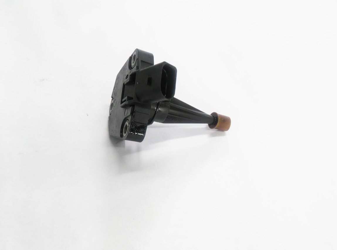 Thumbnail 4: 2014 AUDI A4 (B8 8K) 2.0L CPMB TURBO ENGINE - OIL LEVEL SENSOR SENDER