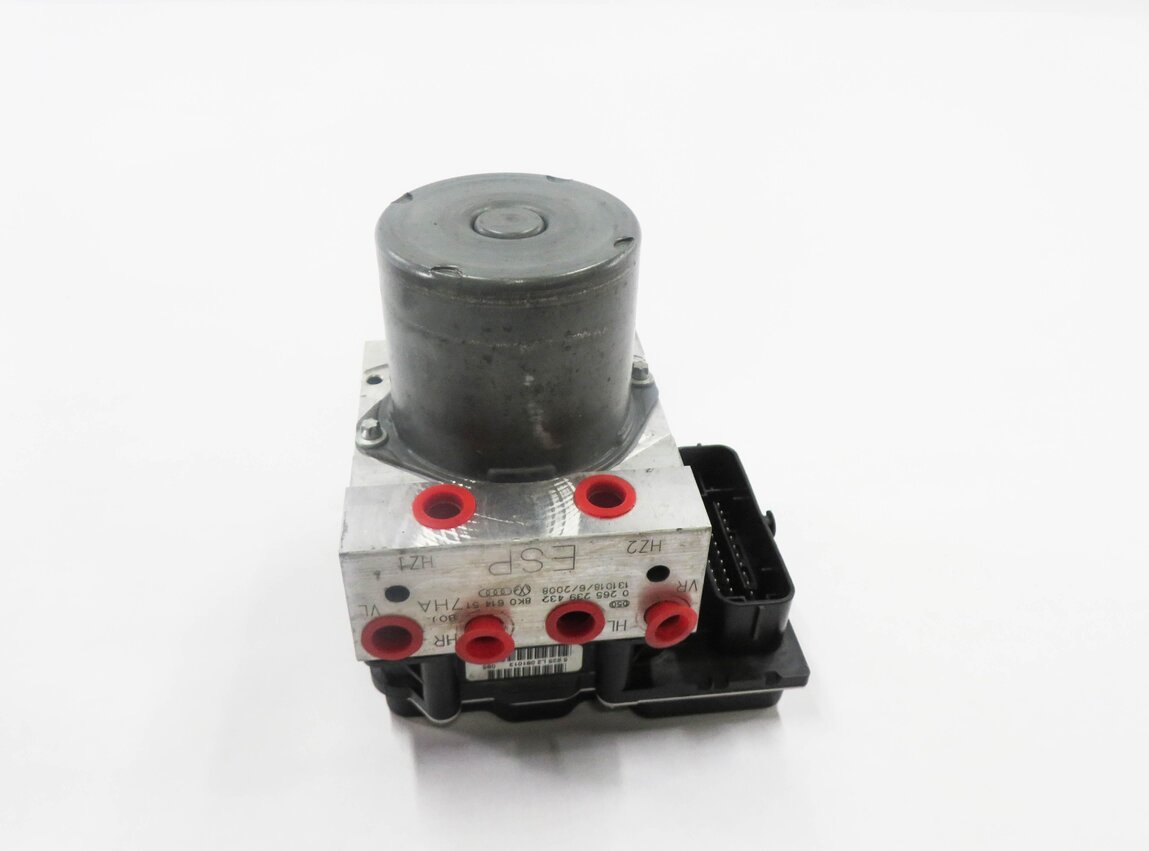 Thumbnail 2: 2014-2017 AUDI A4 S4 A5 S5 (B8 8K 8T) AWD QUATTRO - ESP ABS BRAKE PUMP w/ MODULE