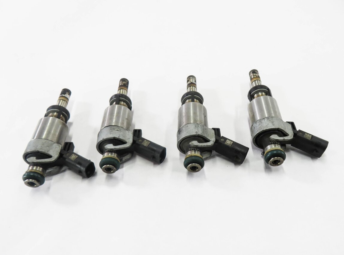 Thumbnail 2: 2013-2017 AUDI A4 A5 Q5 (B8 8K 8R 8T) 2.0L TURBO ENGINE FUEL INJECTOR SET