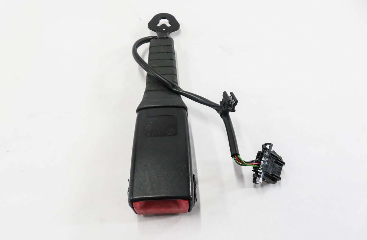 Thumbnail 6: 2009-2017 AUDI A4 A5 S4 S5 RS5 (B8 8K 8T) RIGHT FRONT SEATBELT BUCKLE RECEIVER