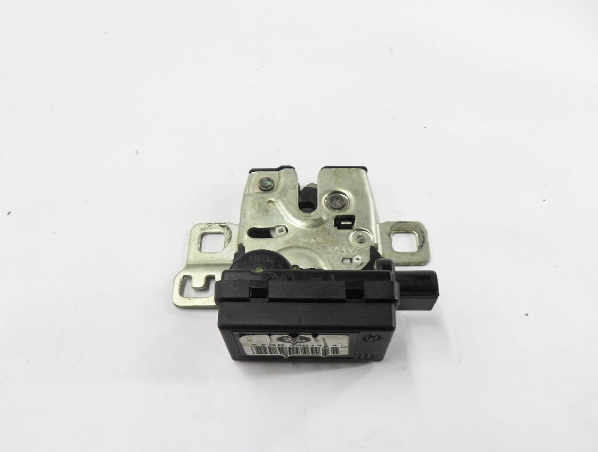 Thumbnail 5: 2007 RANGE ROVER SPORT (L320) REAR TRUNK GLASS UPPER LOCK LATCH ACTUATOR