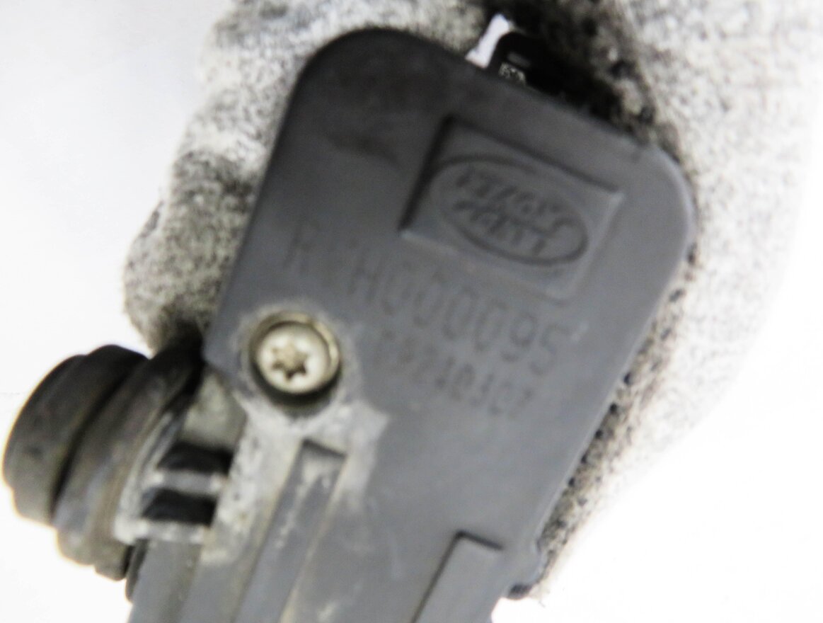 Thumbnail 6: 2007 RANGE ROVER SPORT (L320) AIR SUSPENSION VALVE BLOCK SET-3