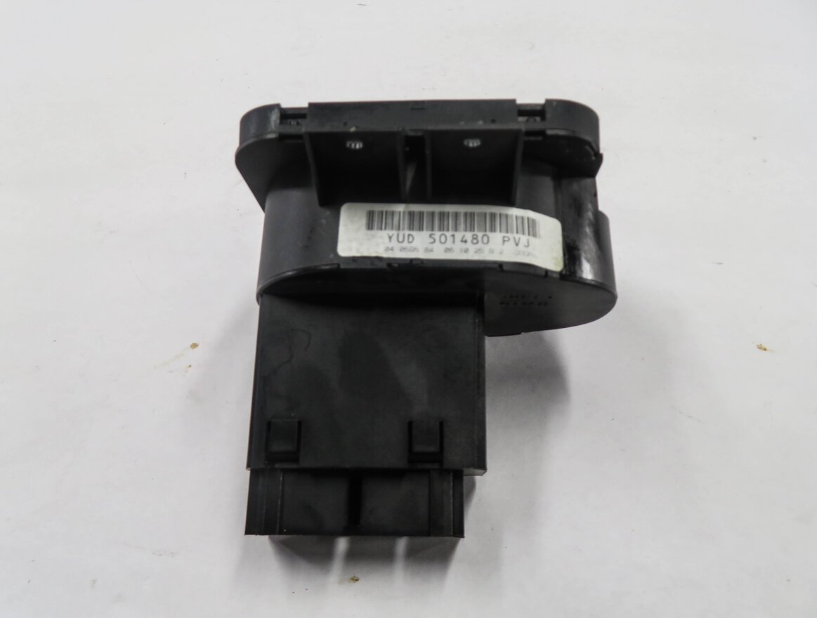 Thumbnail 5: 2005-2009 LAND ROVER LR3 / RANGE ROVER SPORT (L320) HEADLIGHT SWITCH