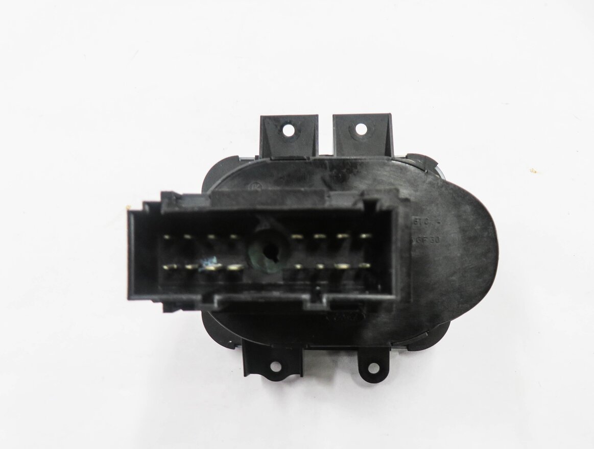 Thumbnail 6: 2005-2009 LAND ROVER LR3 / RANGE ROVER SPORT (L320) HEADLIGHT SWITCH