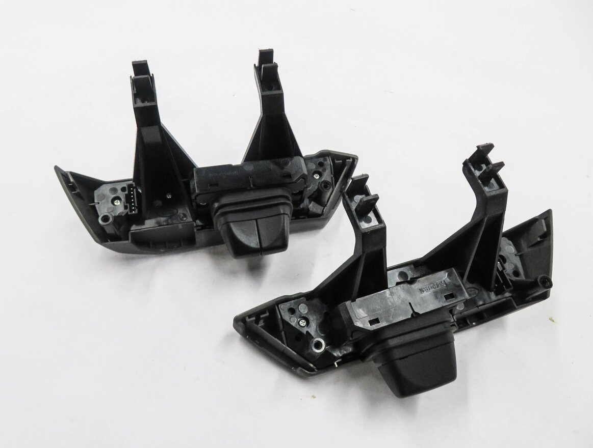 Thumbnail 5: 07-12 LR2 LR3 RANGE ROVER SPORT (L320) STEERING WHEEL PHONE CRUISE SWITCH SET-2