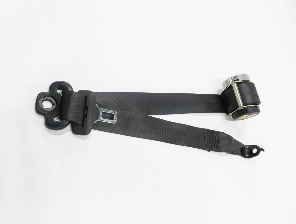 Thumbnail 4: 2007 RANGE ROVER SPORT (L320) 2nd ROW SEAT - LEFT SEATBELT RETRACTOR (BLACK)
