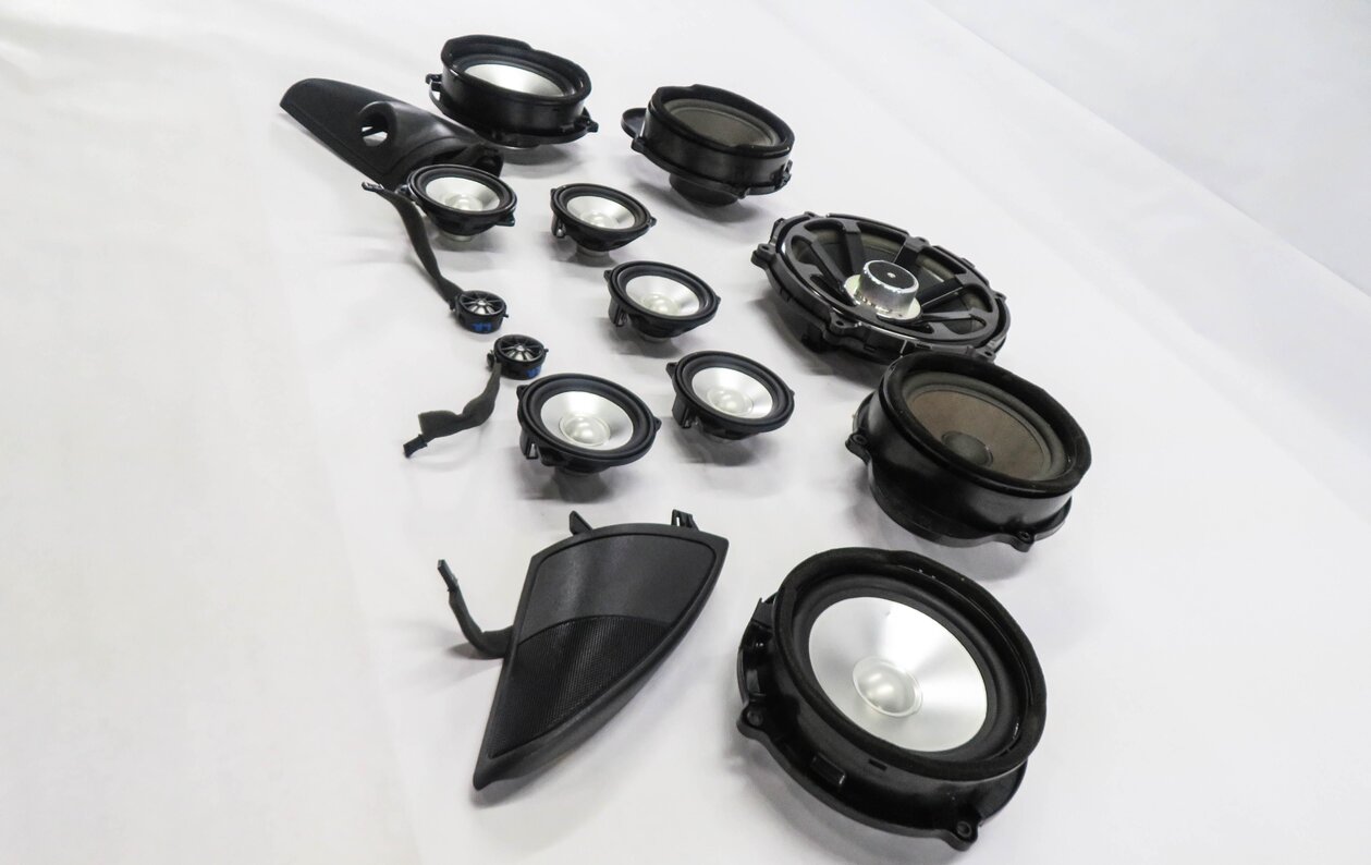 Thumbnail 3: 2007 RANGE ROVER SPORT (L320) RADIO STEREO LOGIC-7 AUDIO SUBWOOFER SPEAKER SET