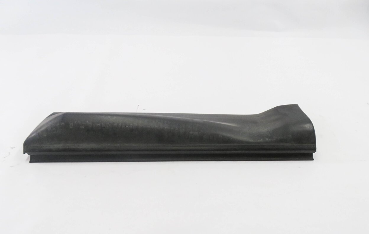 Thumbnail 5: 2007 RANGE ROVER SPORT (L320) LEFT REAR DOOR LOWER MOULDING RUNNER TRIM