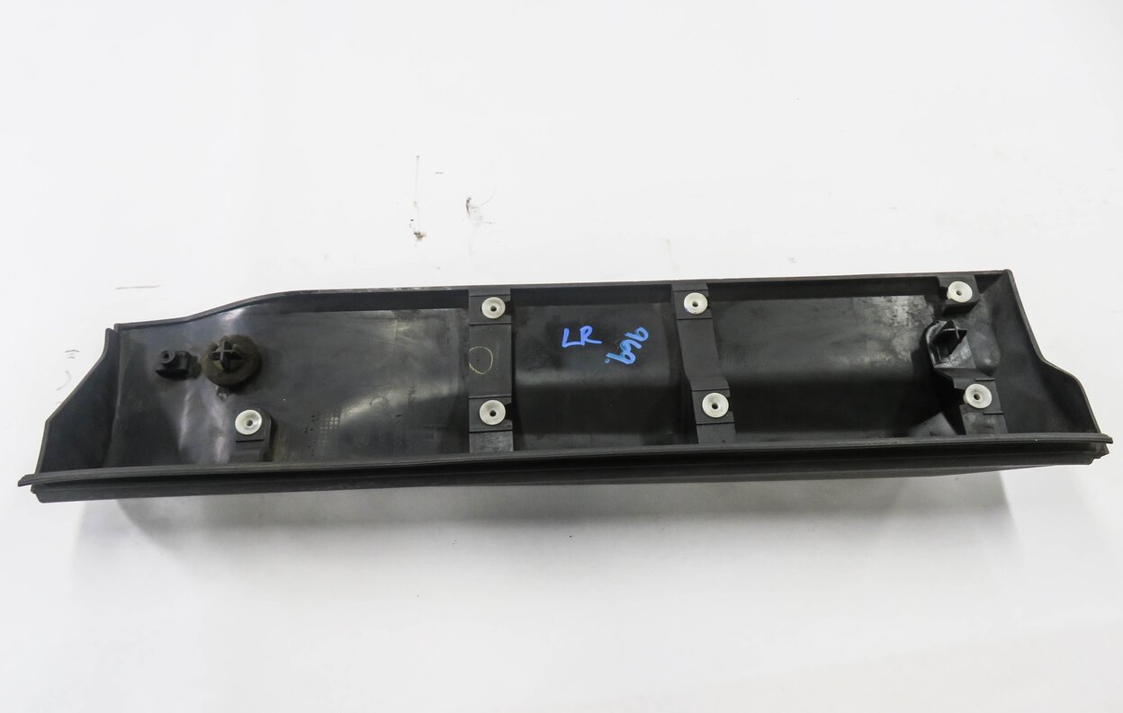 Thumbnail 7: 2007 RANGE ROVER SPORT (L320) LEFT REAR DOOR LOWER MOULDING RUNNER TRIM