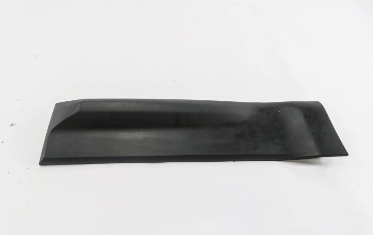 Thumbnail 2: 2007 RANGE ROVER SPORT (L320) RIGHT REAR DOOR LOWER MOULDING RUNNER TRIM