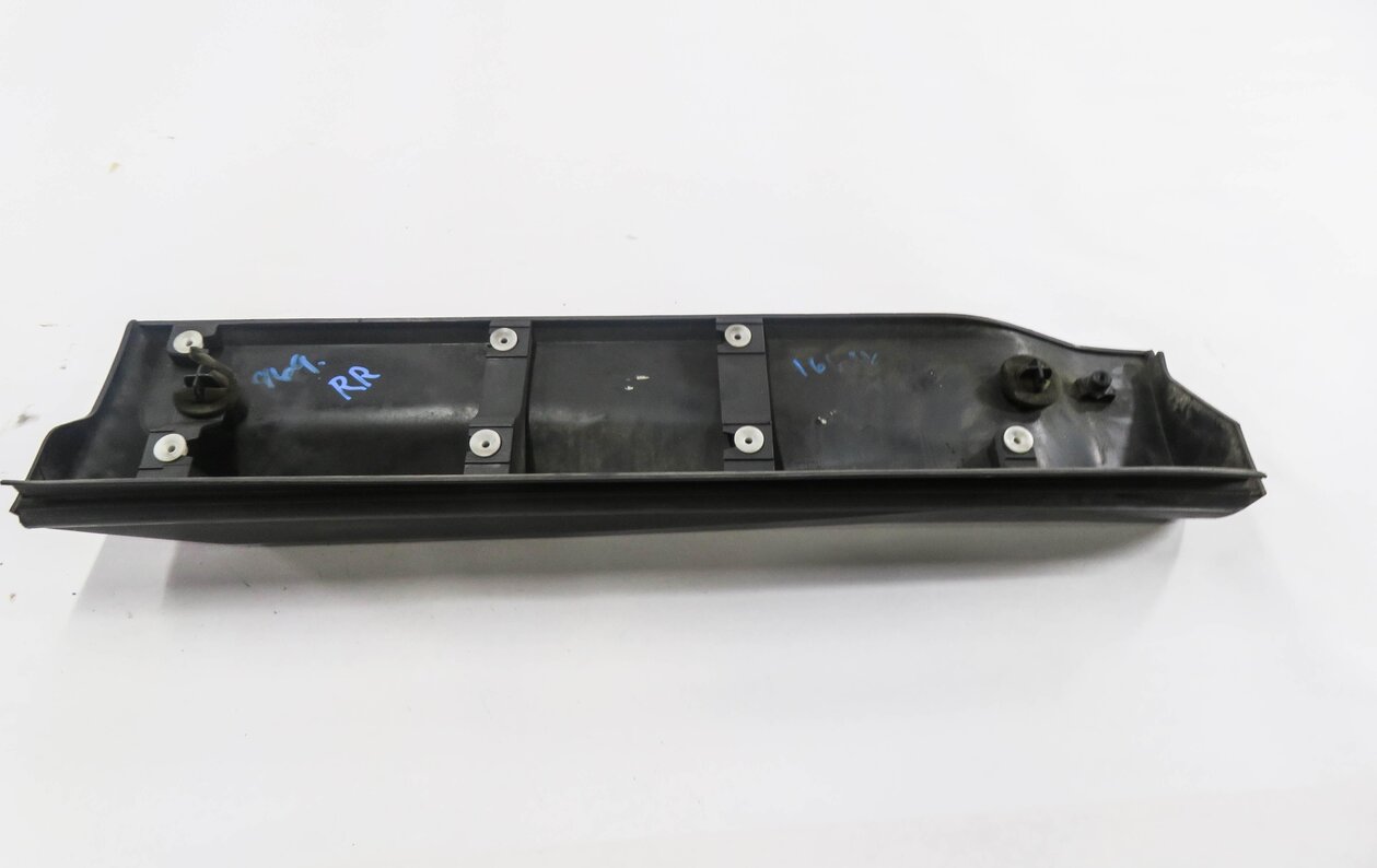 Thumbnail 7: 2007 RANGE ROVER SPORT (L320) RIGHT REAR DOOR LOWER MOULDING RUNNER TRIM