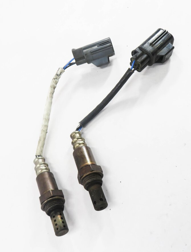 Thumbnail 3: 2007 RANGE ROVER SPORT (L320) 4.4L - PRE CAT O2 OXYGEN LAMBDA PROBE SENSOR SET-2