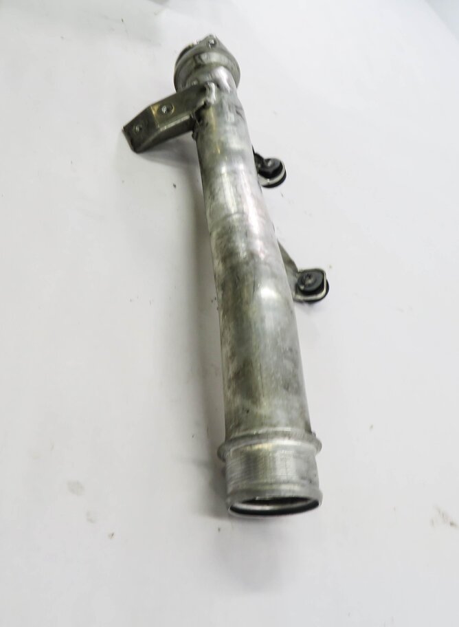 Thumbnail 3: 2013 PORSCHE CAYENNE (958) 3.0L DIESEL ENGINE - LEFT UPPER INTERCOOLER PIPE