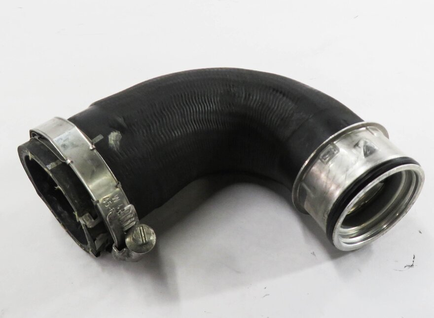 Thumbnail 5: 2013 PORSCHE CAYENNE (958) 3.0L DIESEL ENGINE - RIGHT INTERCOOLER PRESSURE PIPE